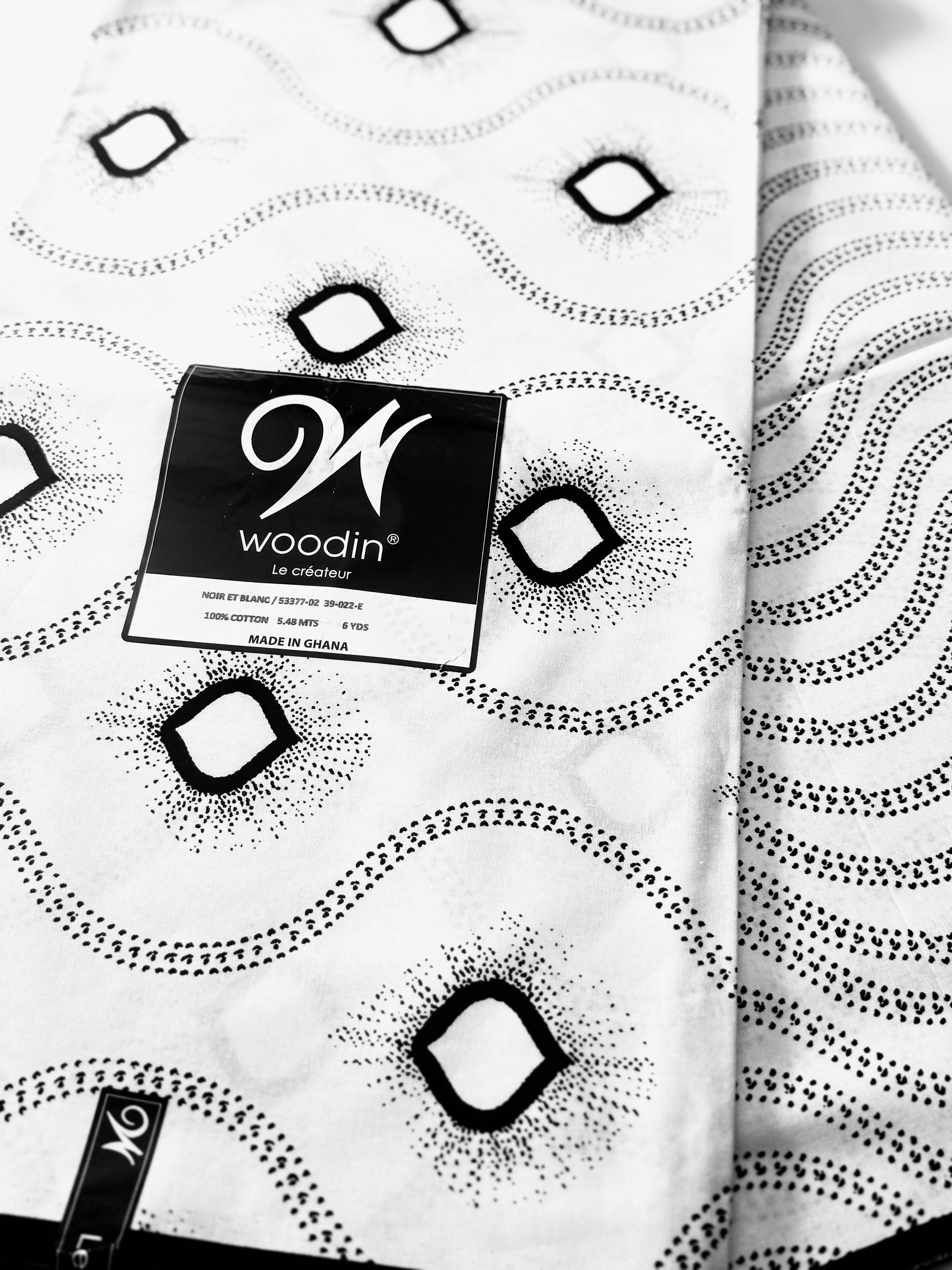 Noir et Blanc | Woodin – 100% Cotton sold by the yard