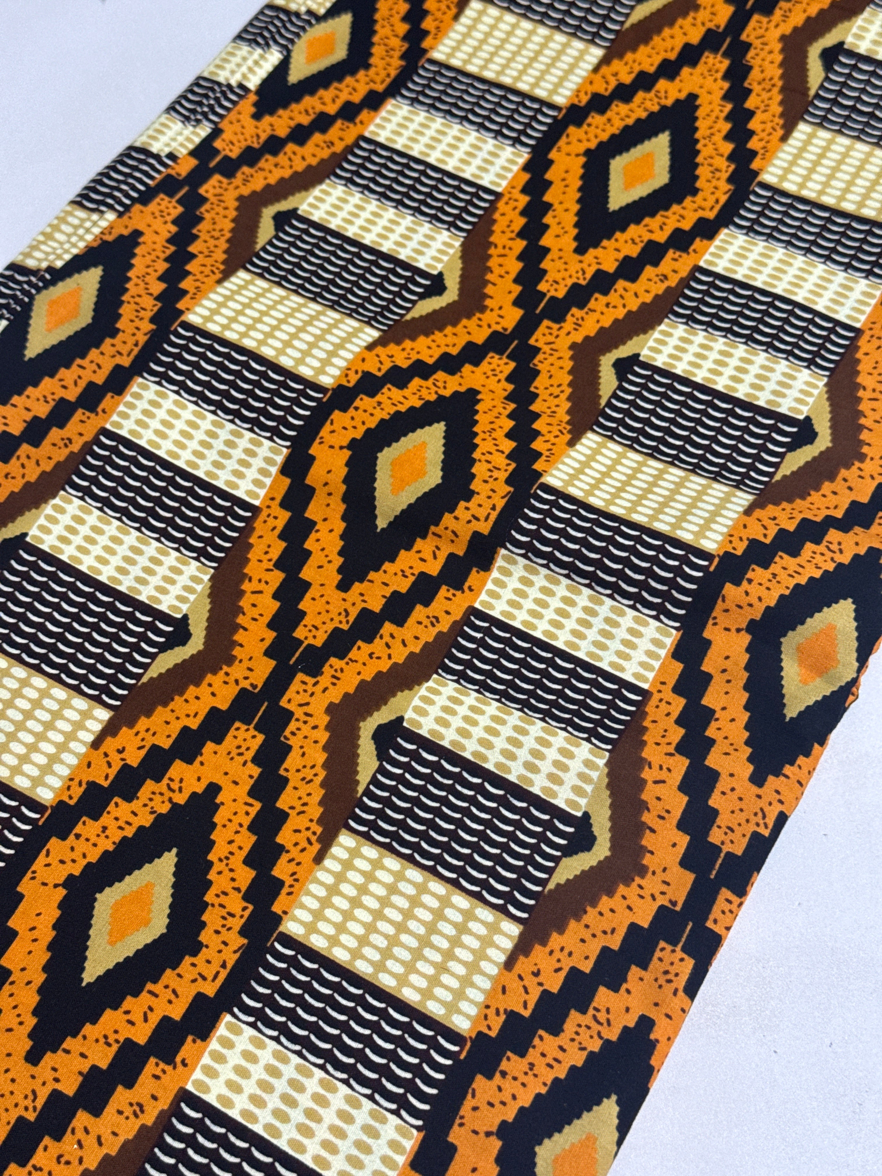 Veritable Wax Block Print Hitarget sold by the yard (3404118)