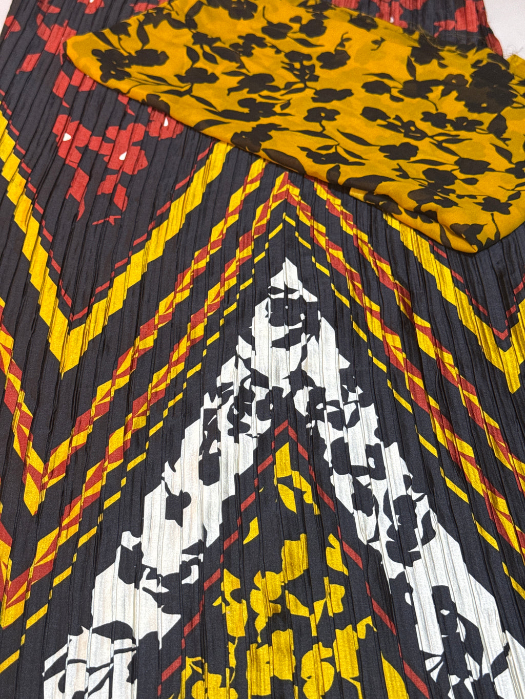 Firabella Pleated Premium Printed Silk & Chiffon Fabrics Combo