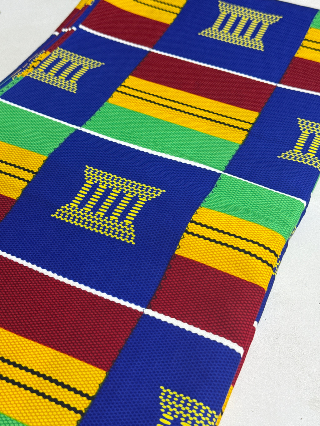Veritable Wax Block Print Hitarget sold by the yard (3441817)