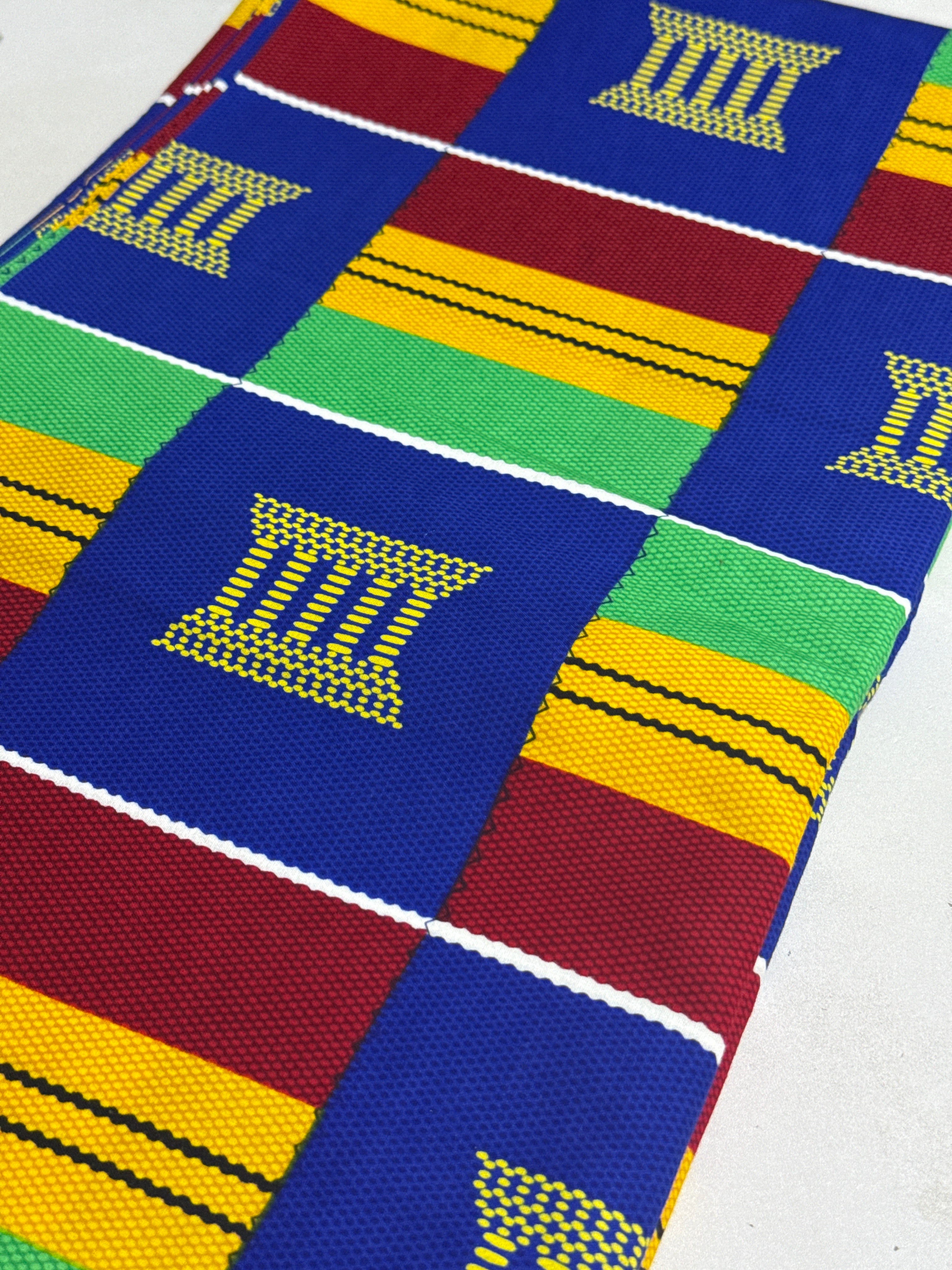 Veritable Wax Block Print Hitarget sold by the yard (3441817)